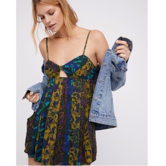 Free People Pants - Free People Women’s Rows Of Flowers Cut Out Mini Romper Size Medium